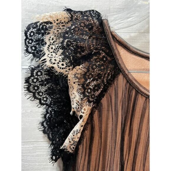 NWOT Vero Moda Nude Black Lace Blouse Small - Picture 3 of 5